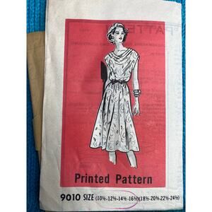 Sewing pattern 9010 dress drape collar swing skirt 1970s size 10 12 14 16